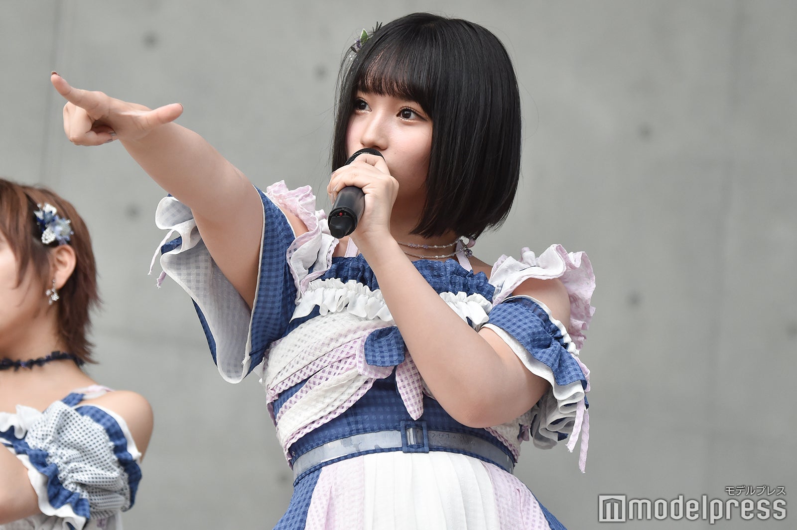 AKB48新センター・矢作萌夏の魅力は?岡田奈々が絶賛「今までい